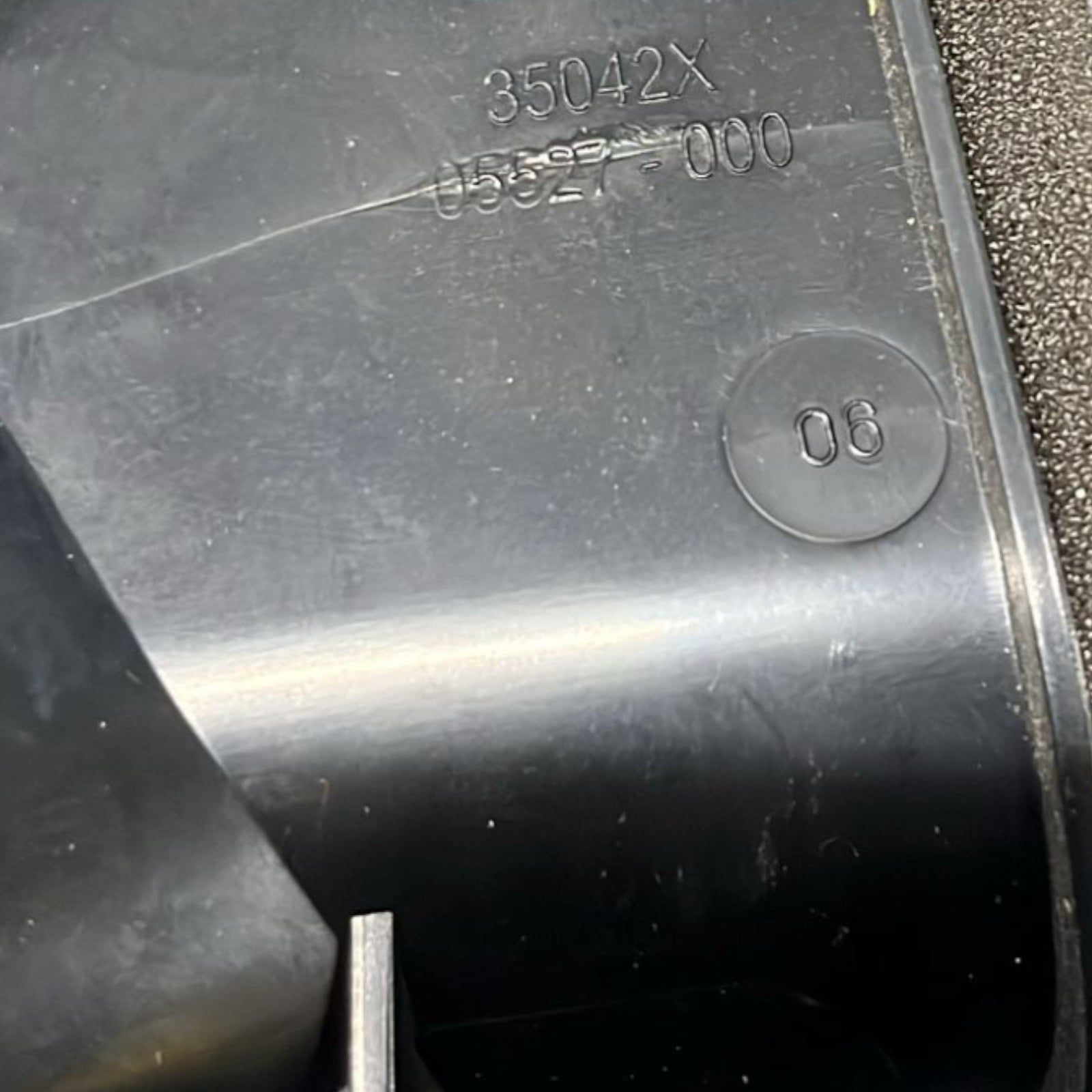 Bocchetta Aria Laterale Sinistra Range Rover Sport cod:05527 - 000 (2005 >2012) - F&P CRASH SRLS - Ricambi Usati