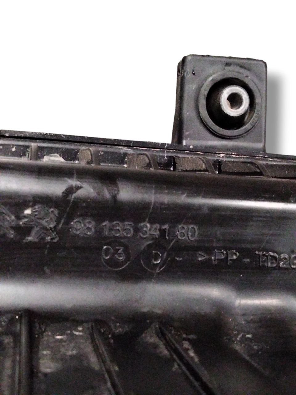 Box Scatola Filtro Aria Peugeot 208 / 2008 / Citroen C3 (2019>) cod.9813534180 - F&P CRASH SRLS - Ricambi Usati