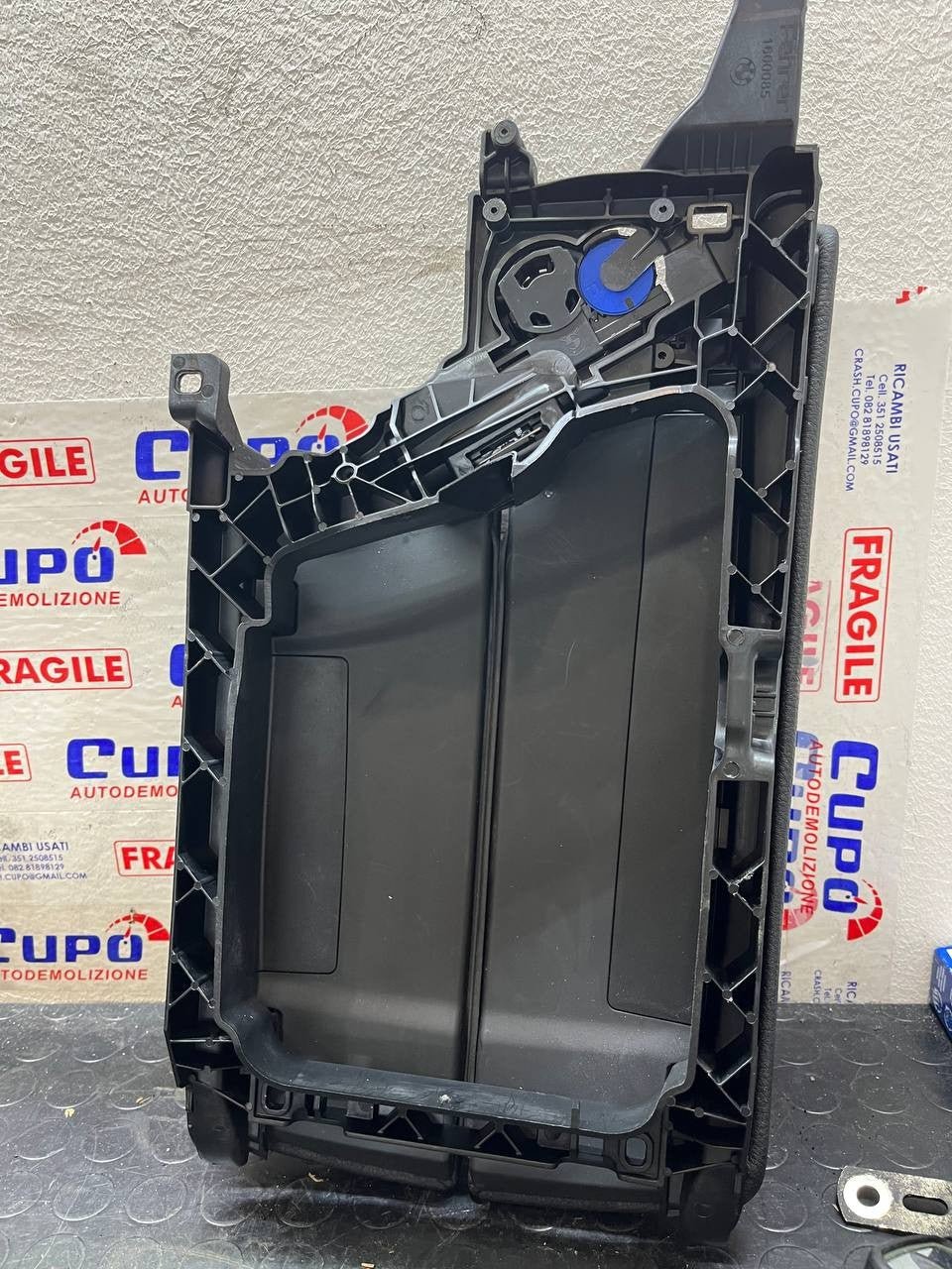 Bracciolo Centrale BMW Serie 5 F10/F11 cod:9216841 - F&P CRASH SRLS - Ricambi Usati