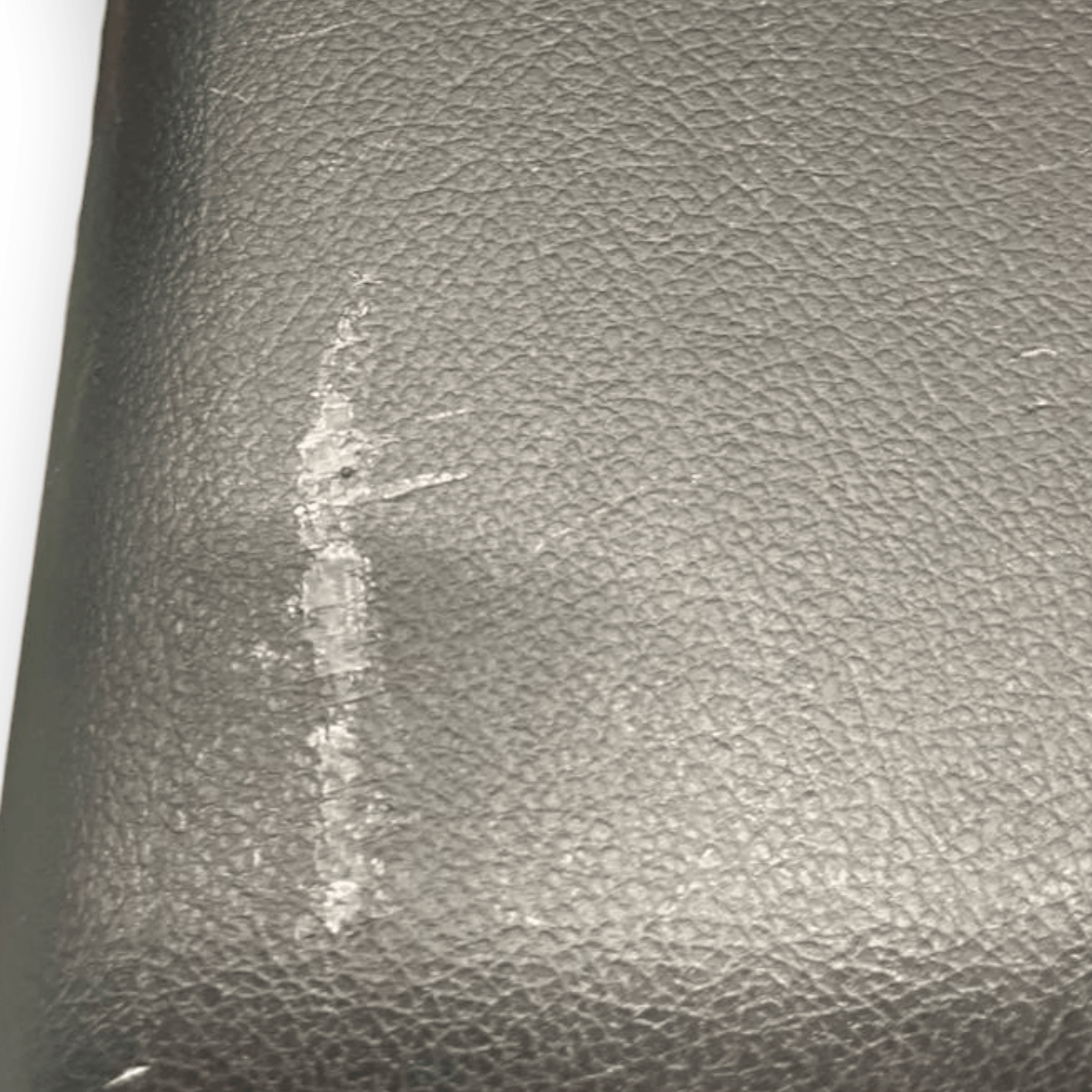 Bracciolo Centrale Mitsubishi Outlander IV (2019 al 2021) cod: 8011C352ZZ - F&P CRASH SRLS - Ricambi Usati