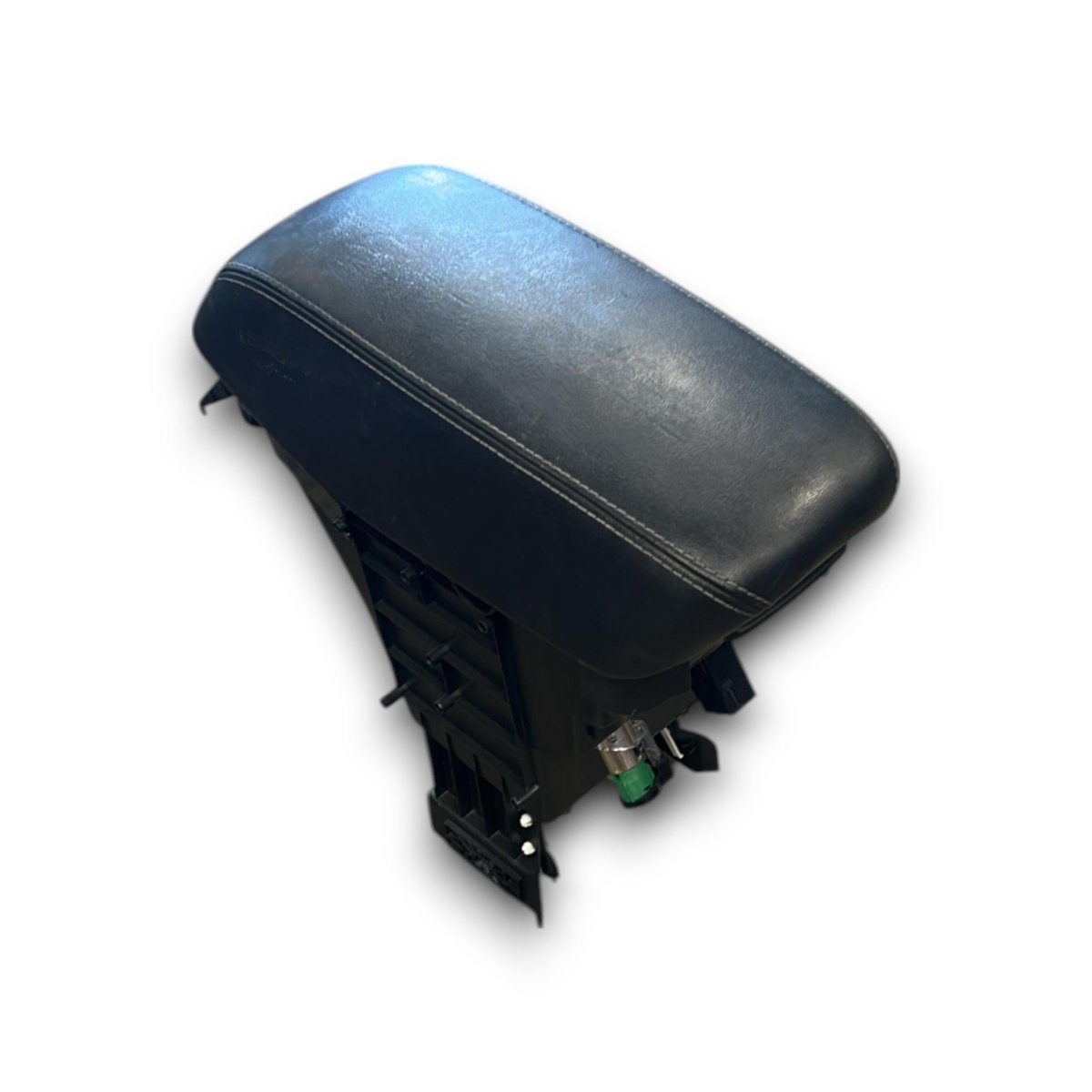 Bracciolo tunnel centrale Jeep Cherokee (KL) cod.2440087 (2013 > 2023) - F&P CRASH SRLS - Ricambi Usati