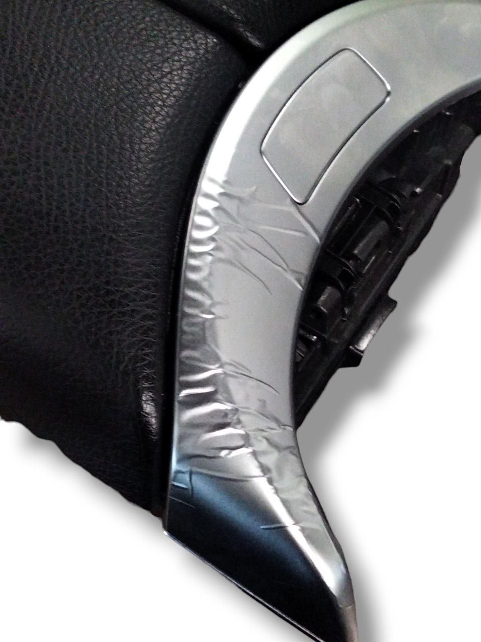 Bracciolo Tunnel Centrale Mercedes - benz Classe C W205 (2014 - 2023) cod.2056800296 - F&P CRASH SRLS - Ricambi Usati