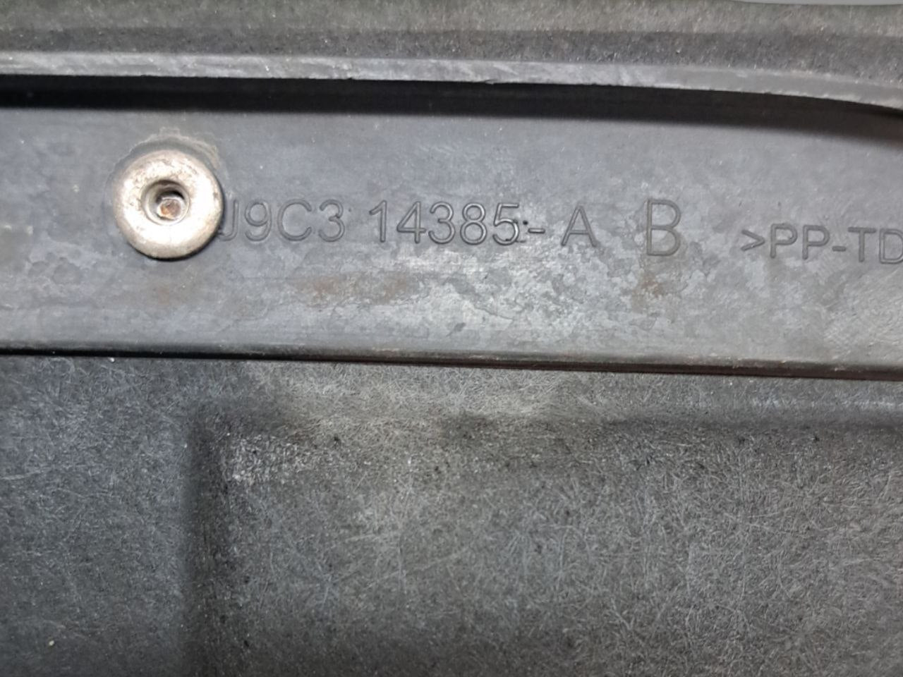 Carter sottomotore Jaguar E - Pace (2021) COD:J9C3-14385-A - F&P CRASH SRLS - Ricambi Usati