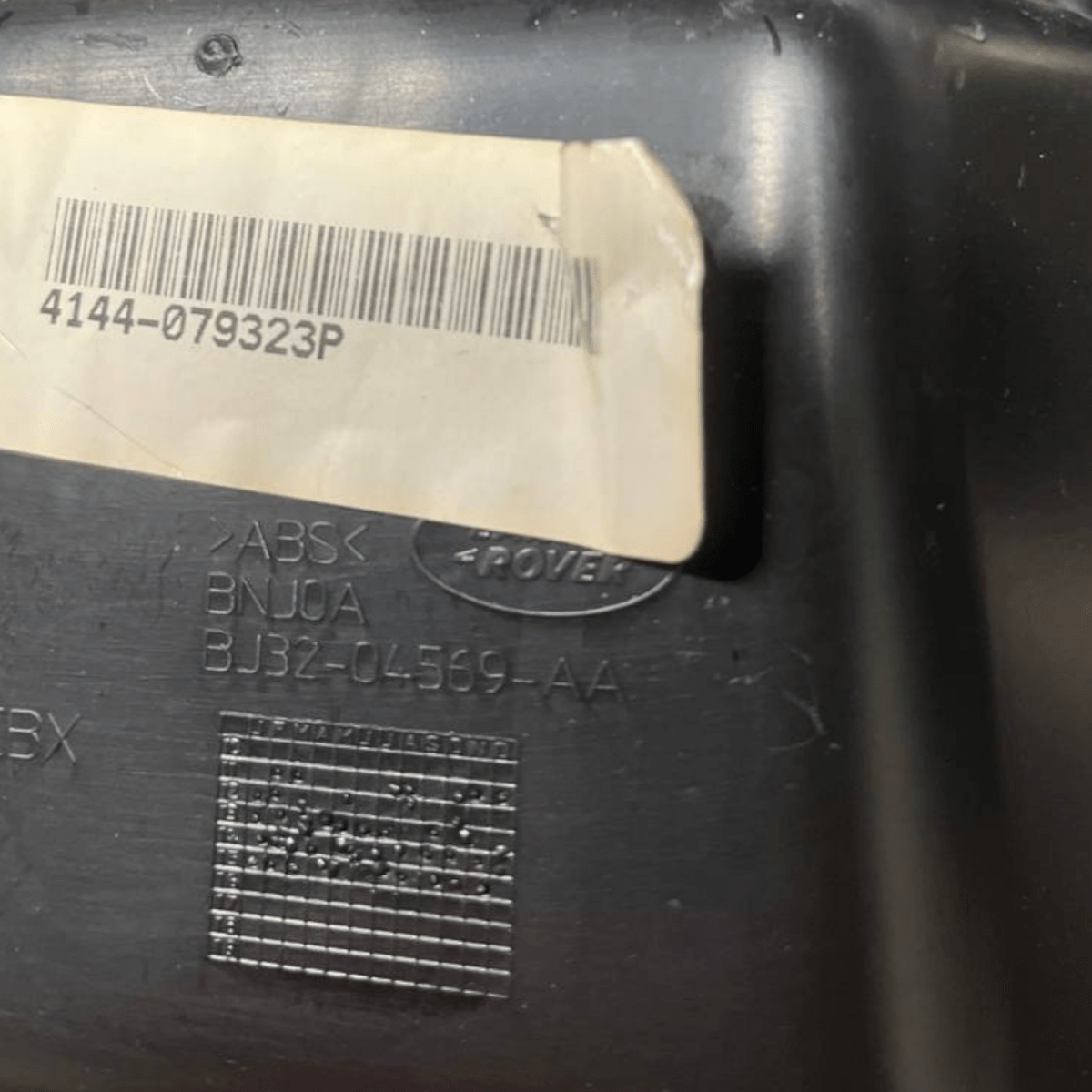 Cassetto Portaoggetti posteriore Land Rover Evoque L538 (2011 al 2018) cod: BJ32 - 04569 - AA - F&P CRASH SRLS - Ricambi Usati