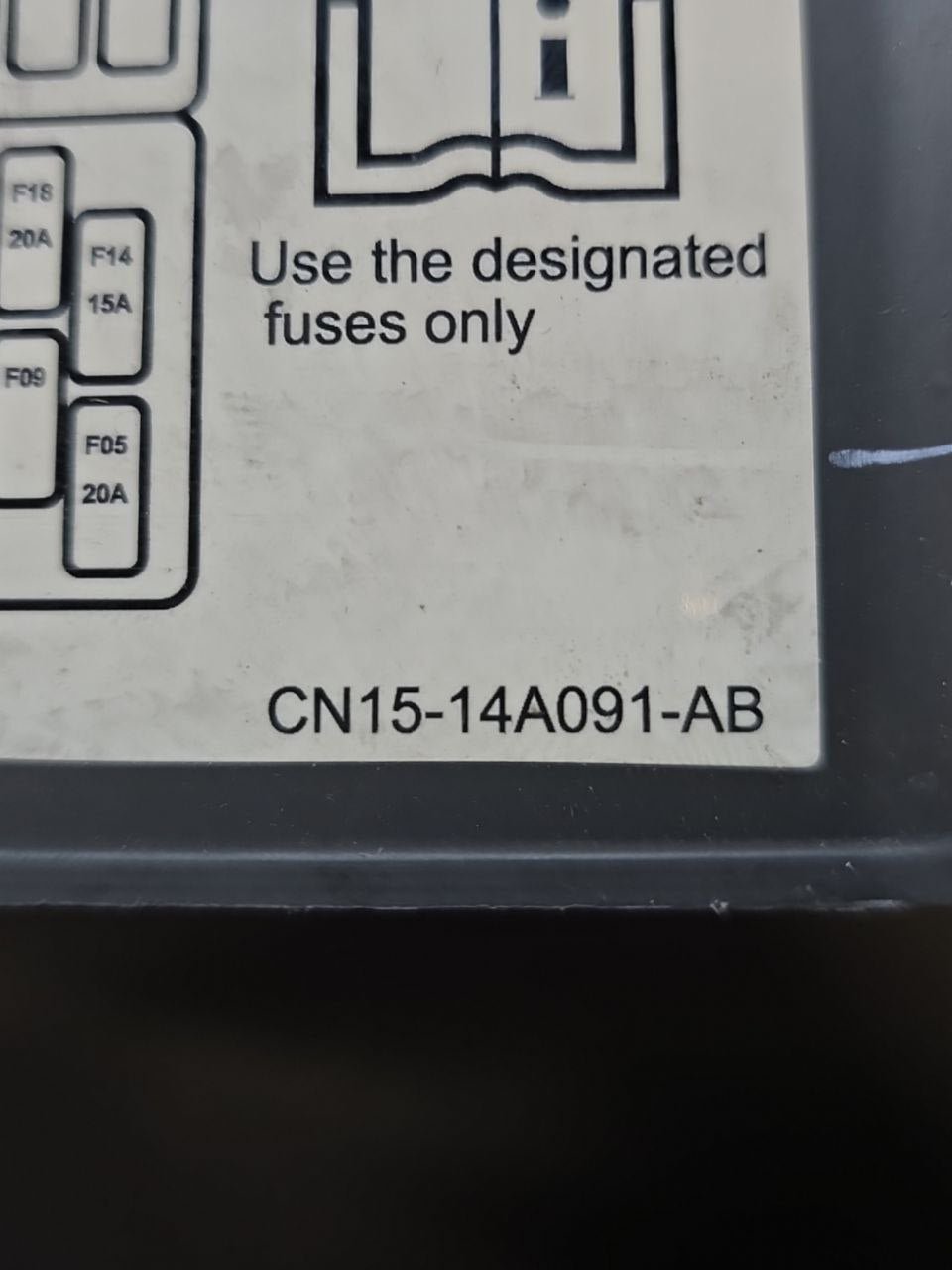 Cassetto / Vano Portaoggetti Ford Ecosport ( 2015 > ) Cod : CN15-14A091-AB - F&P CRASH SRLS - Ricambi Usati