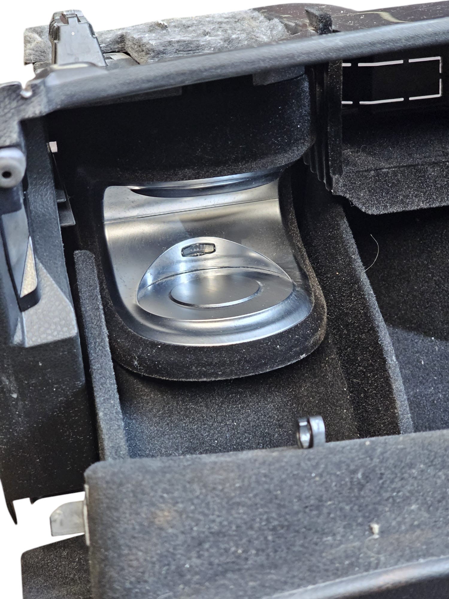 Cassetto / Vano Portaoggetti Mercedes EQC Cod:A2536807002 (2019 - 2023) - F&P CRASH SRLS - Ricambi Usati