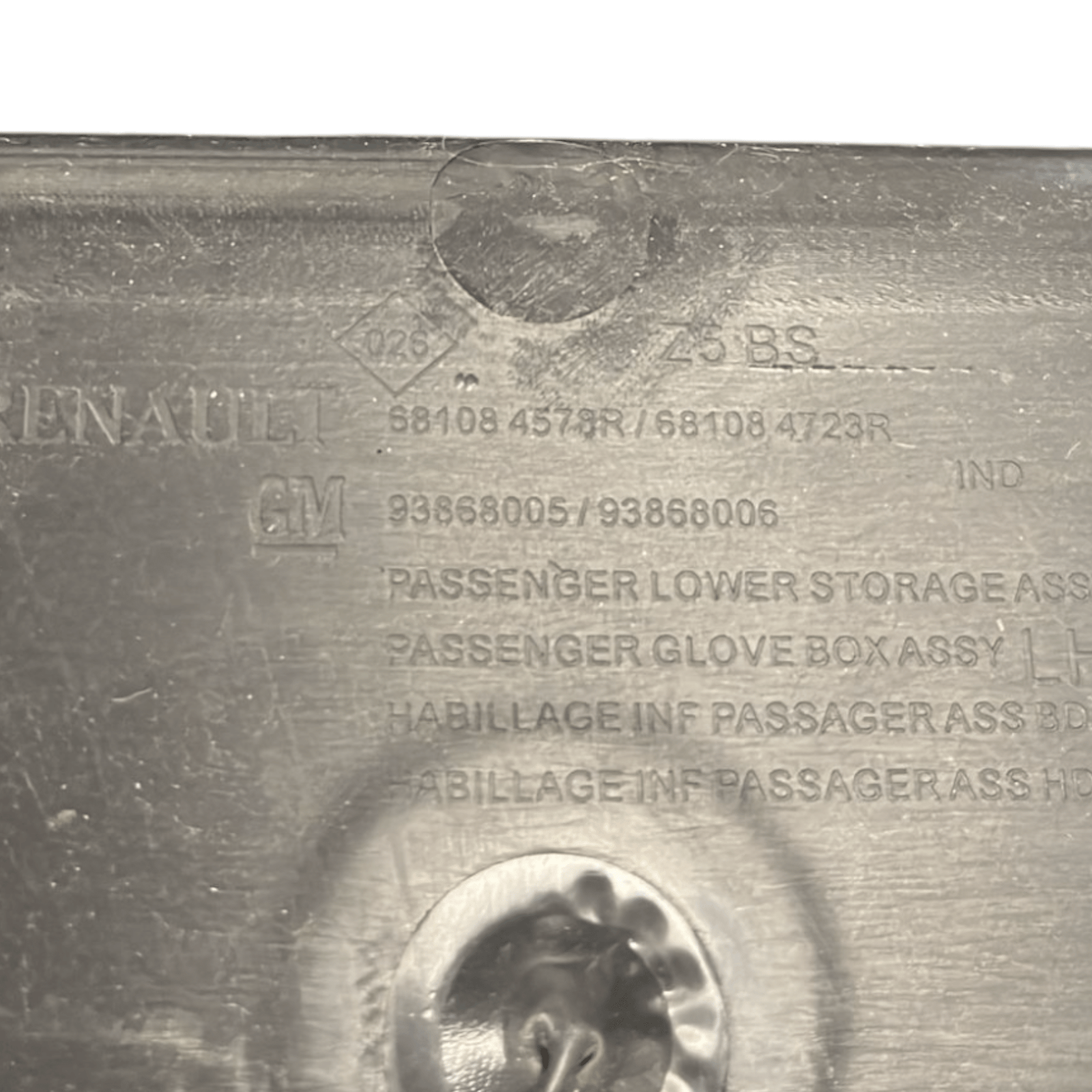 Cassetto / vano portaoggetti Opel Vivaro B / Trafic III / Talento 93868005 / 681084723R (2014 - 2019) - F&P CRASH SRLS - Ricambi Usati