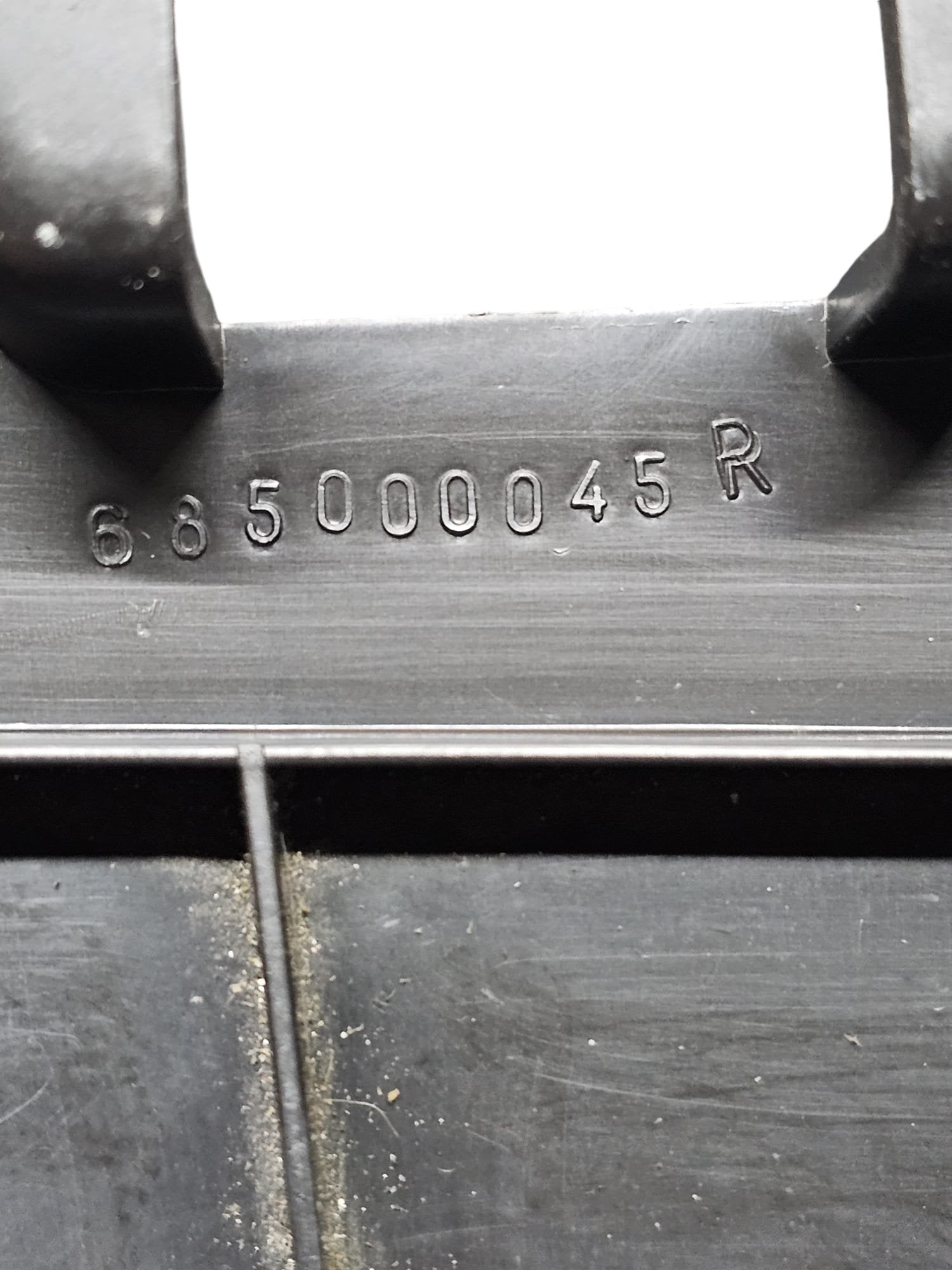 Cassetto / Vano Portaoggetti Renault Master (2014 - 2019) Cod:685000045R - F&P CRASH SRLS - Ricambi Usati