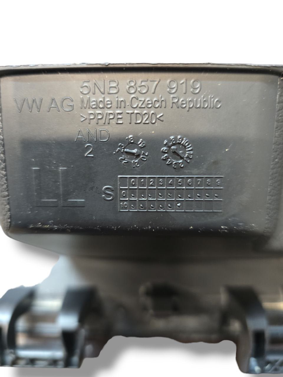 Cassetto / Vano Portaoggetti Volkswagen Tiguan ( 2012 - 2019 ) Cod : 5NB857919 - F&P CRASH SRLS - Ricambi Usati
