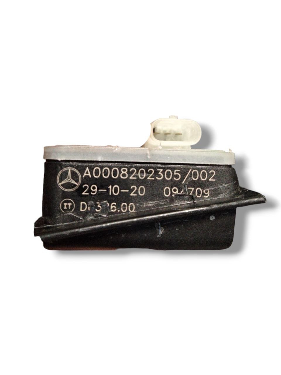 Centralina Chiusura sportello carburante Mercedes - Benz W247 (2014 - 2023) cod.A0008202305 - F&P CRASH SRLS - Ricambi Usati