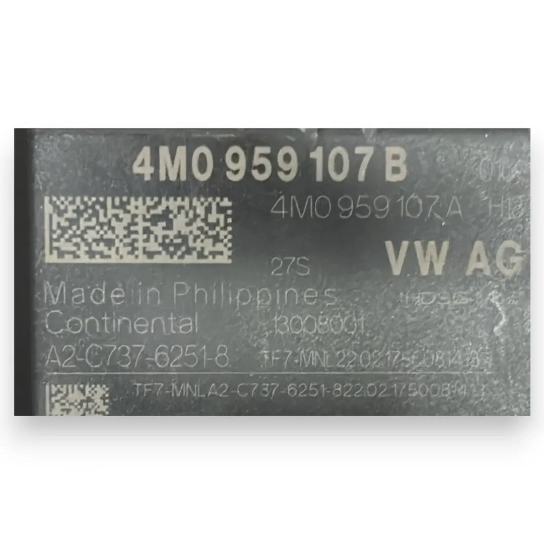 Dettaglio Centralina comando apertura portello posteriore Audi A4 8W 2015–2019 cod. 4M0959107B - foto 3