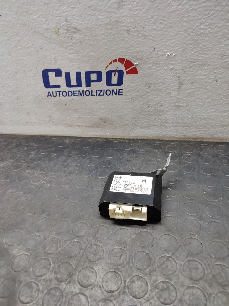 Centralina controllo fari Mazda Cx-7 cod e227 67890c - F&P CRASH SRLS - Ricambi Usati