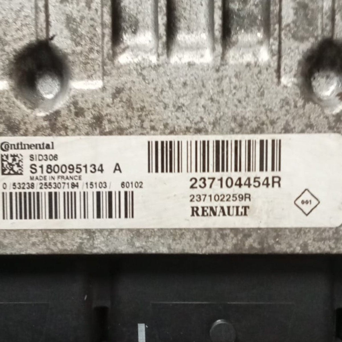 Centralina ecu motore dacia duster I cod . 237104454r 1.5 diesel (2010 > 2017) - F&P CRASH SRL - Ricambi Usati