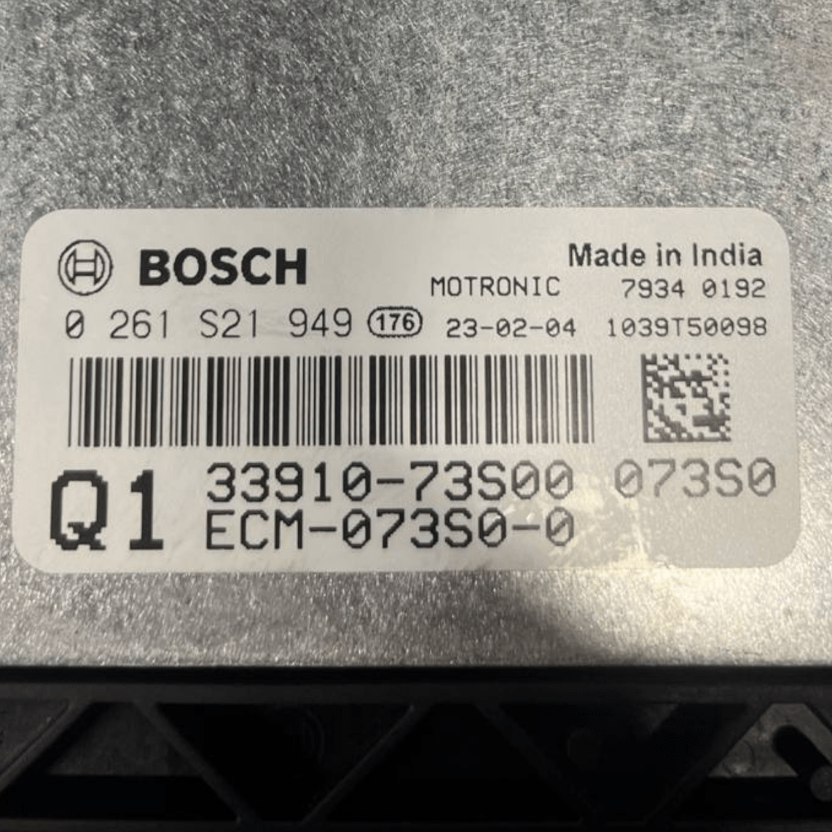 Centralina Ecu Motore Suzuki Swift VI 1.2 Benzina - Hybrid (2017 al 2024) cod: 33910 - 73S00 / cod: 0261S21949 - F&P CRASH SRLS - Ricambi Usati