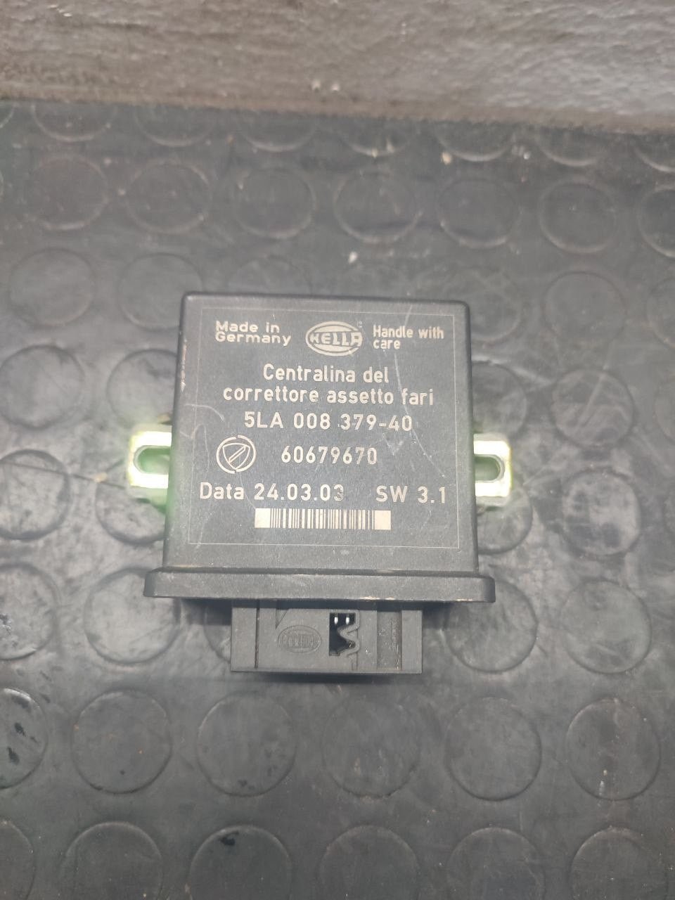 Centralina Fari Lancia Thesis 2.4 JTD I serie cod: 5LA008379-40 - F&P CRASH SRLS - Ricambi Usati
