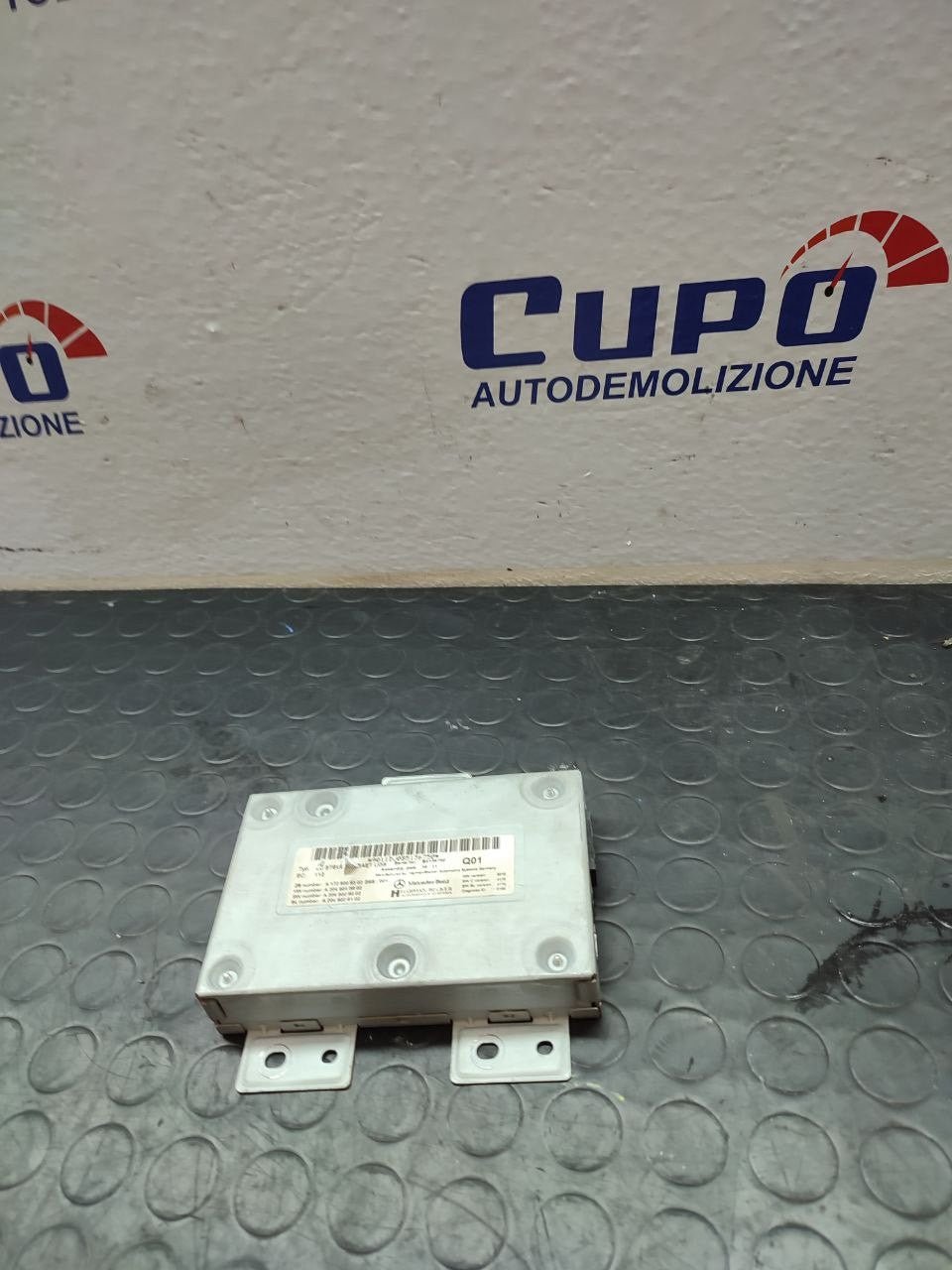 Centralina interfaccia multimediale Mercedes classe S ( w221 ) cod A2049015902 - F&P CRASH SRLS - Ricambi Usati