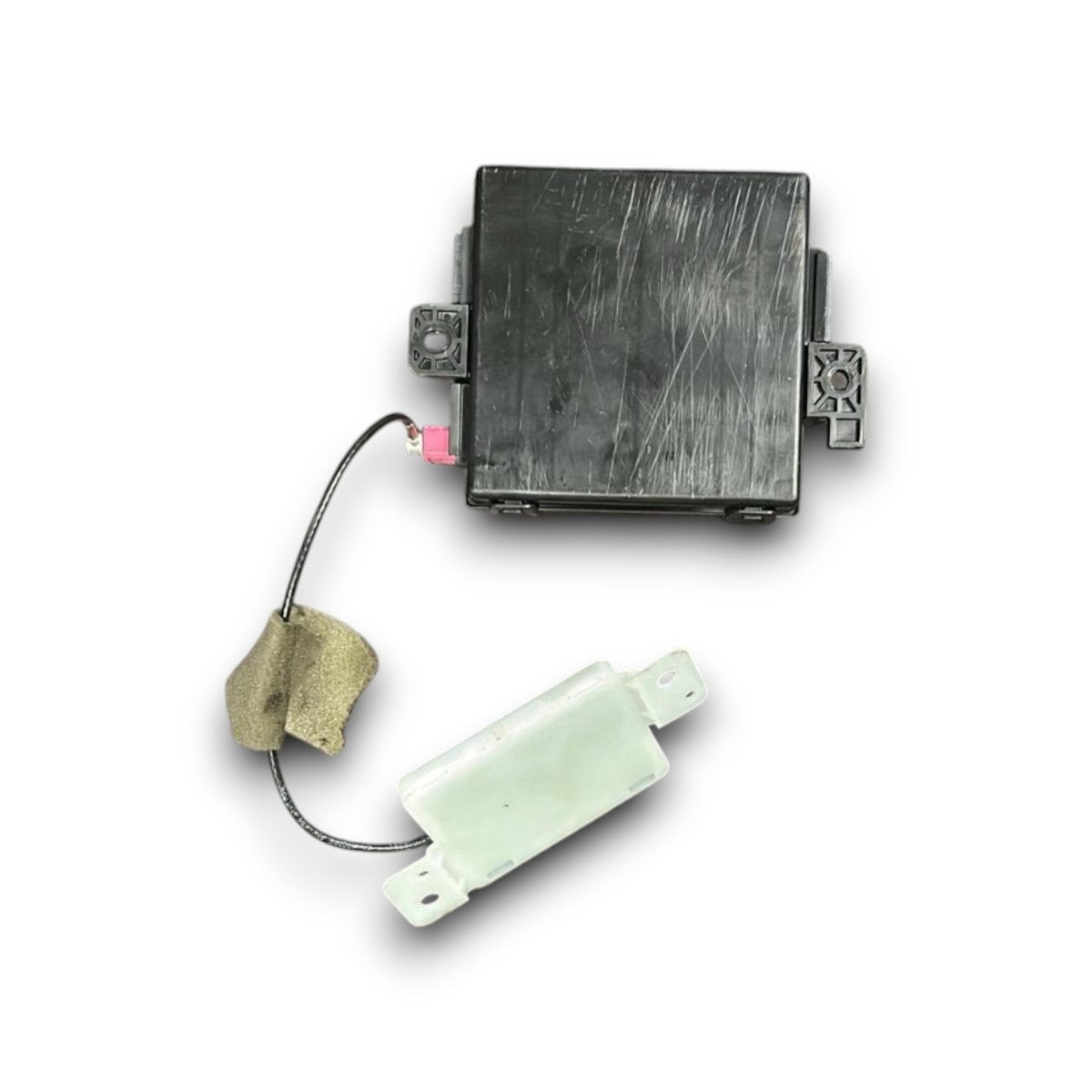 Centralina keyless Maserati Levante cod.670153633 (2016 > ) - F&P CRASH SRL - Ricambi Usati