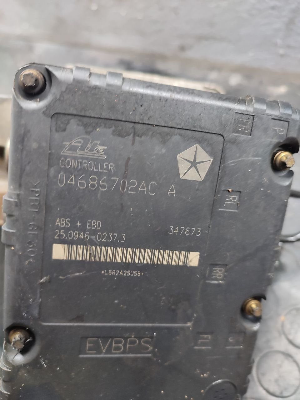 Centralina pompa abs Chrysler Voyager 2.5 crdi ( 2000 ) cod 04686702ac - F&P CRASH SRLS - Ricambi Usati