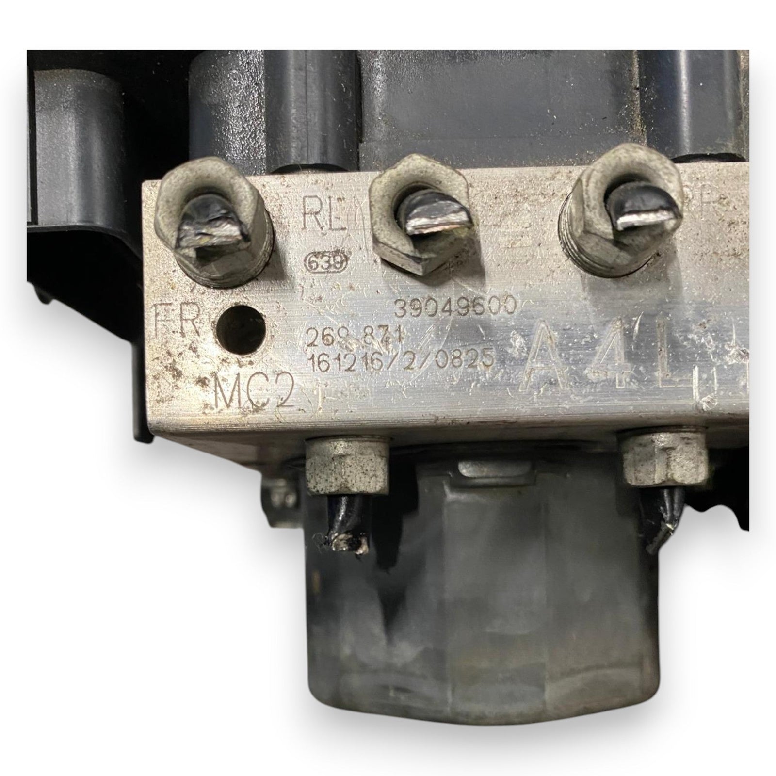 Centralina pompa ABS Opel Corsa E (2014 - 2019) Cod: 39049600 - F&P CRASH SRLS - Ricambi Usati