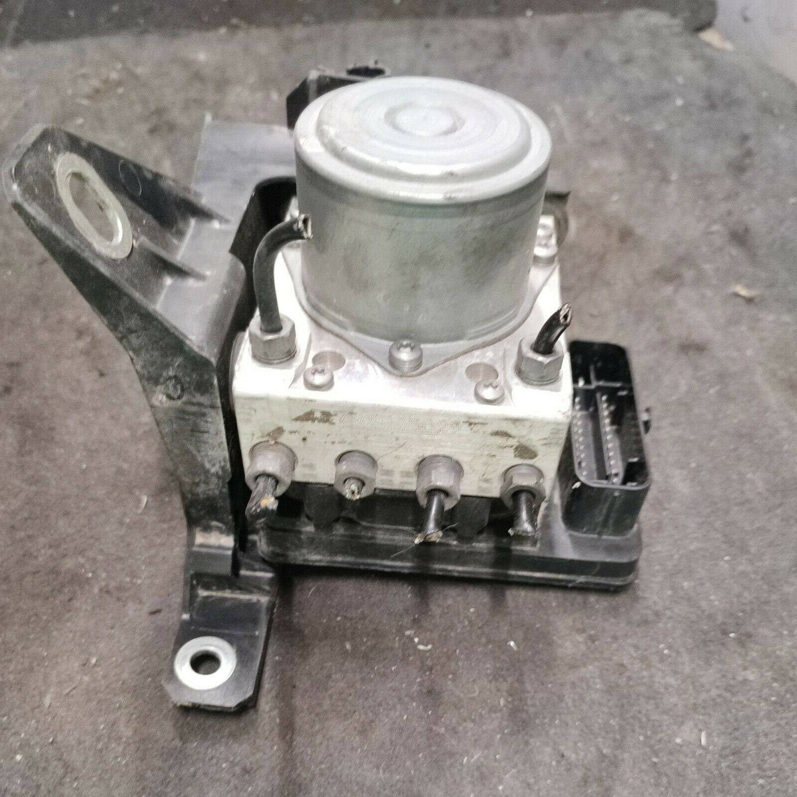 CENTRALINA POMPA ABS PER FIAT 500 L 1.6 dal 2012 52003820 - F&P CRASH SRLS - Ricambi Usati