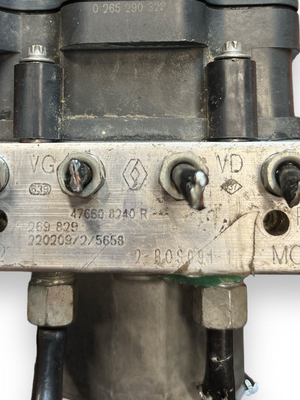 Centralina / Pompa Abs Renault Kadjar 1.5 Dci (2015 al 2022) cod: 476608240R / 0265290323 - F&P CRASH SRLS - Ricambi Usati