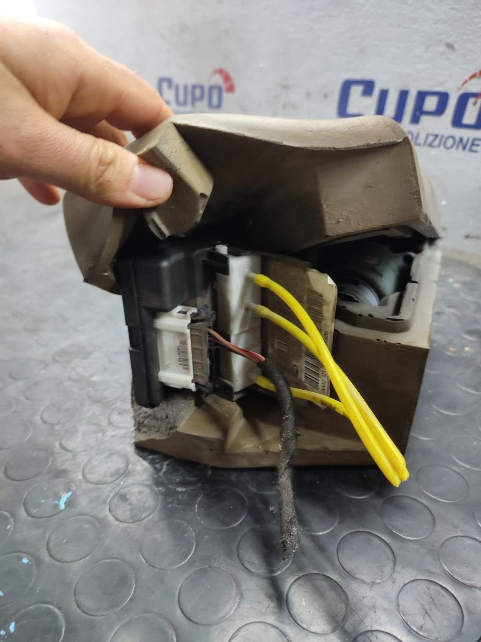 Centralina pompa chiusura Mercedes classe A ( w168 ) cod a1688000035 - F&P CRASH SRLS - Ricambi Usati