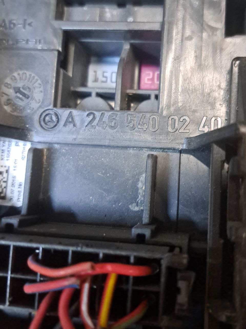 Centralina Scatola Porta Fusibili Mercedes - Benz CLA W117 1.5 Diesel (2016) COD: A2465400240 - F&P CRASH SRLS - Ricambi Usati