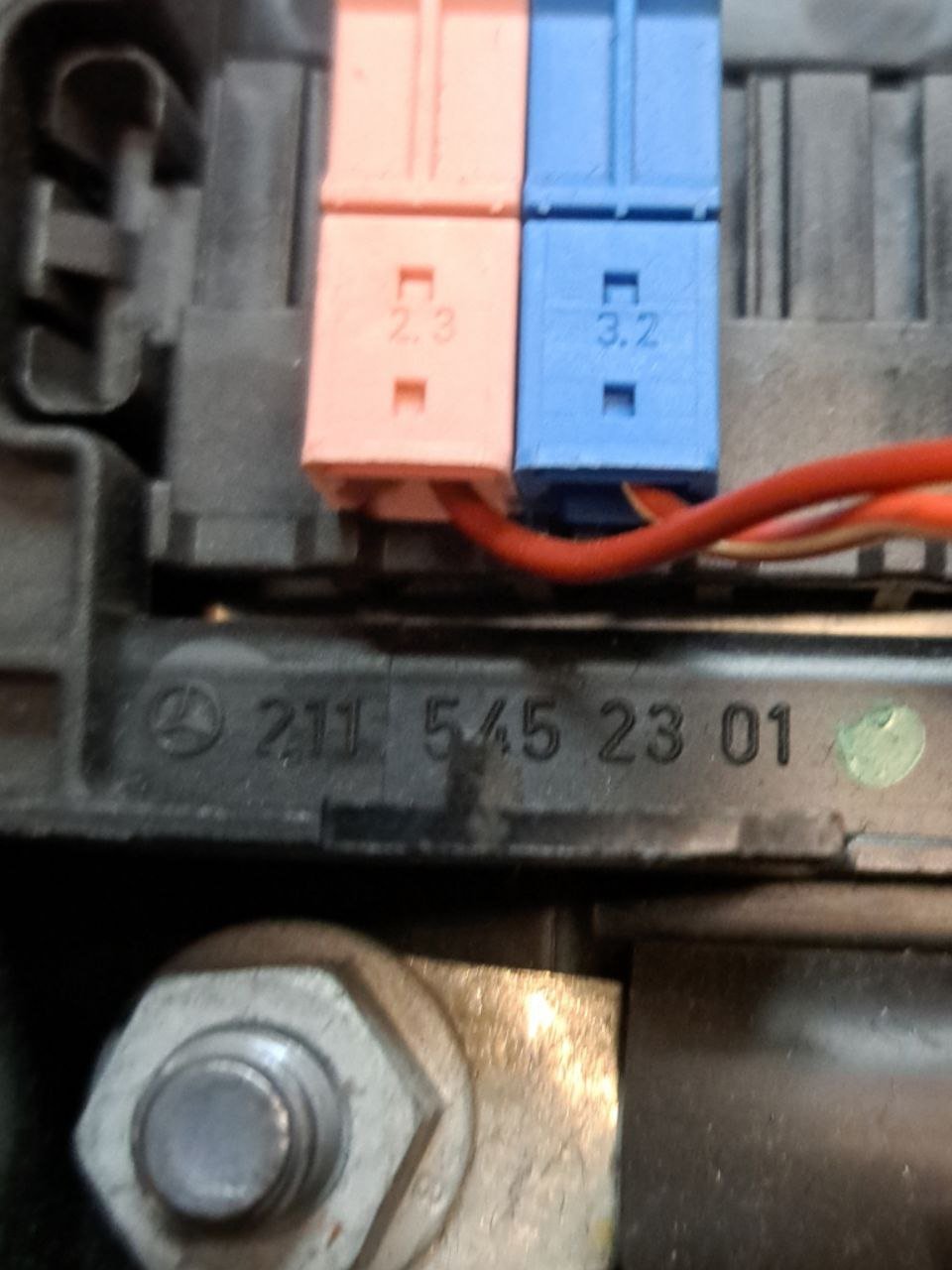 Centralina Scatola Porta Fusibili Mercedes - Benz Classe E W211 3.2Diesel (2004) COD:2115452301 - F&P CRASH SRLS - Ricambi Usati