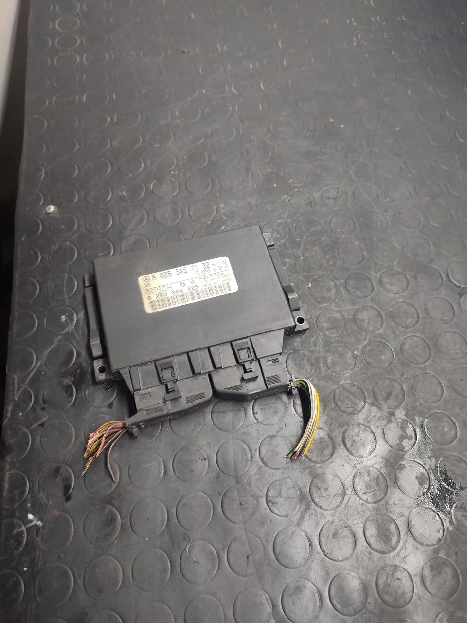 Centralina sensori di parcheggio Mercedes classe E w211 220 cdi ( berlina - 2005 - 646961 ) cod a0255457132 - F&P CRASH SRLS - Ricambi Usati