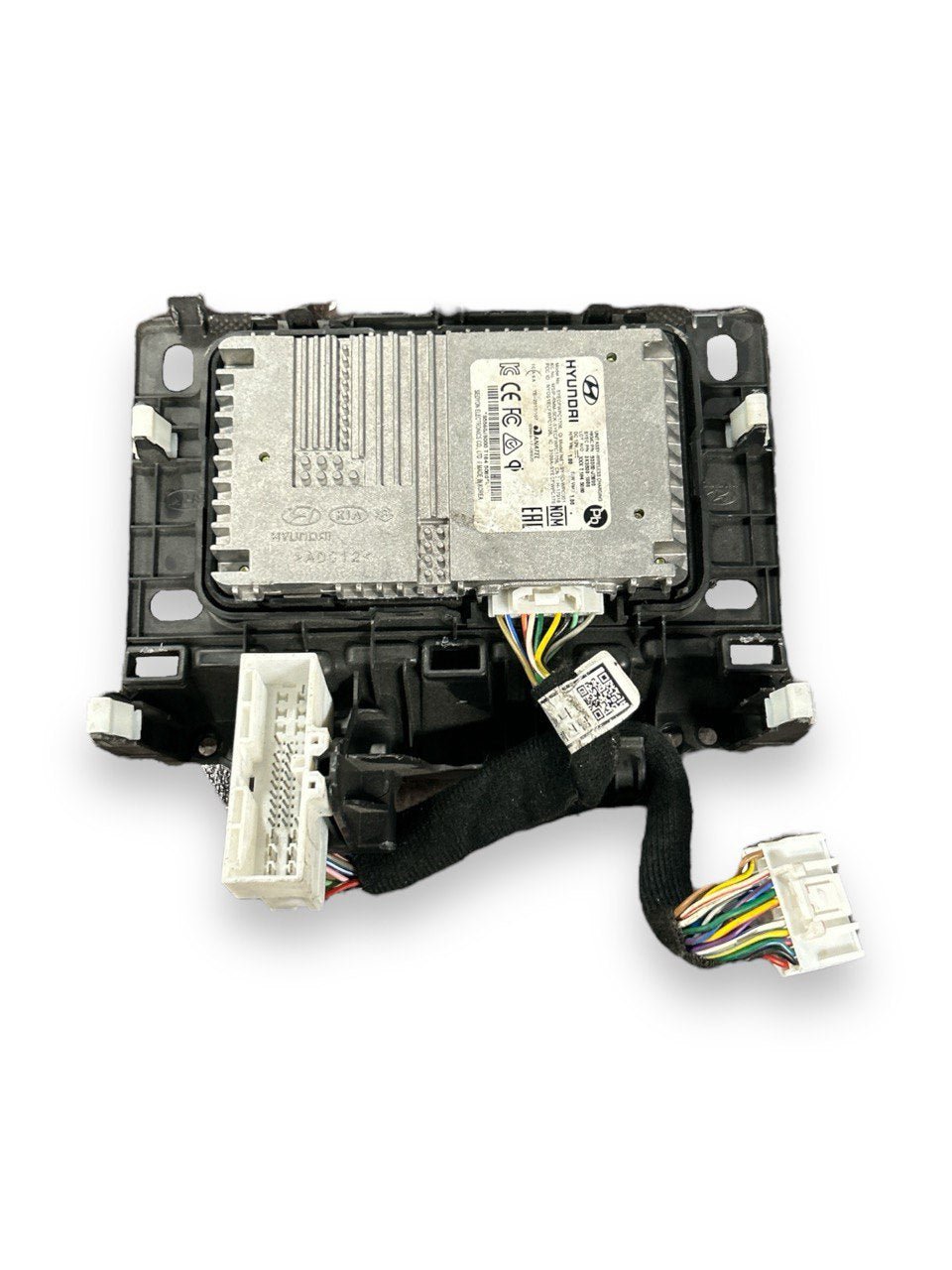Centralina / Sistema Ricarica Wirless Cellulare Hyundai Kona (2017 > ) cod . 95560-J9000 - F&P CRASH SRLS - Ricambi Usati