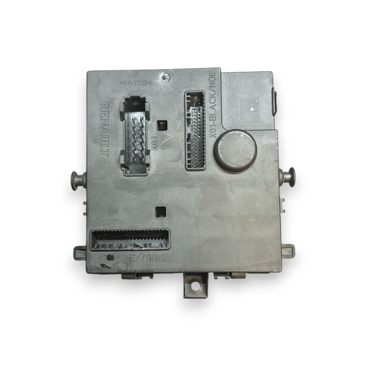 Centralina unità di controllo renault twingo II cod:8201350220 (2007 - 2014) - F&P CRASH SRL - Ricambi Usati