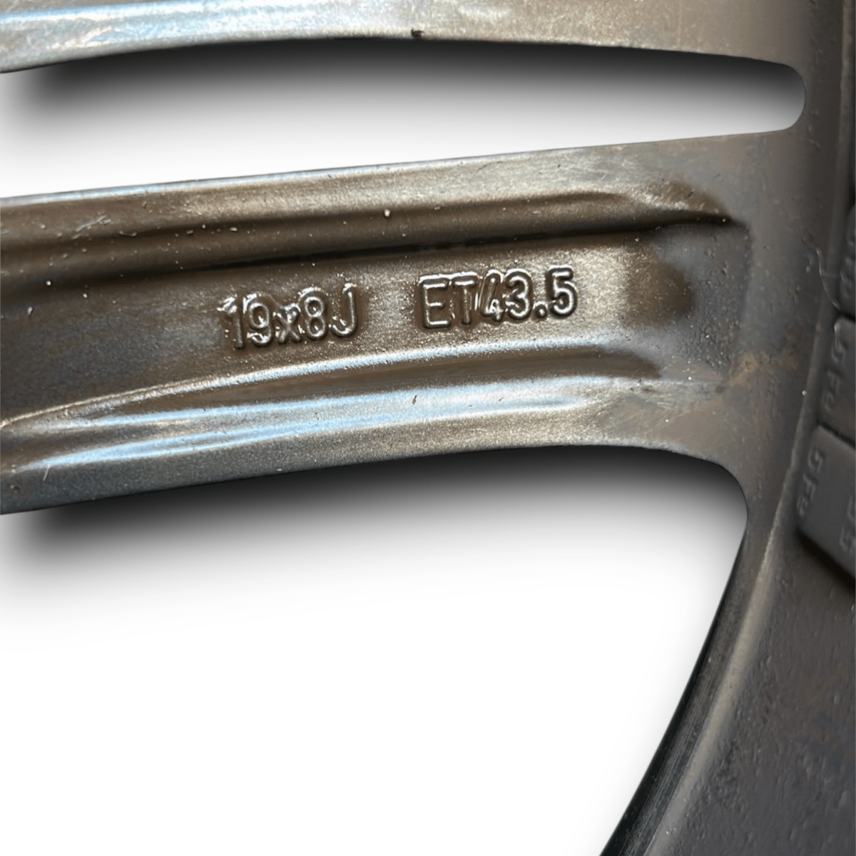 Cerchi in lega infiniti q30 (2015 > 2019) (235/45 r19) - F&P CRASH SRL - Ricambi Usati