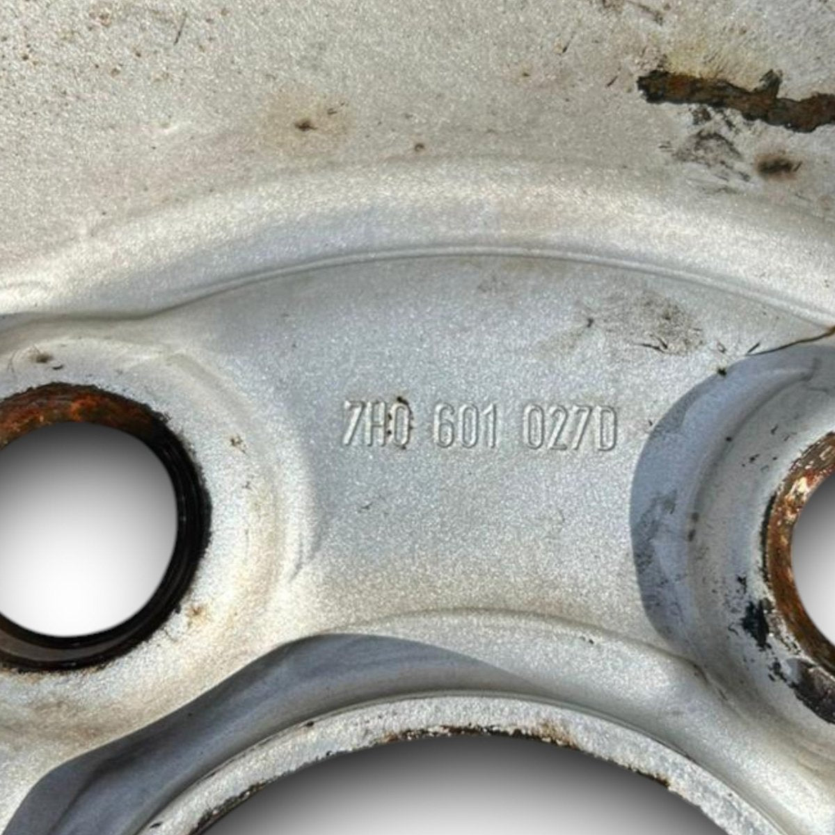 Cerchio in ferro volkswagen transporter cod:7H0601027D (2005 > 2015) (215/65 r16) - F&P CRASH SRLS - Ricambi Usati