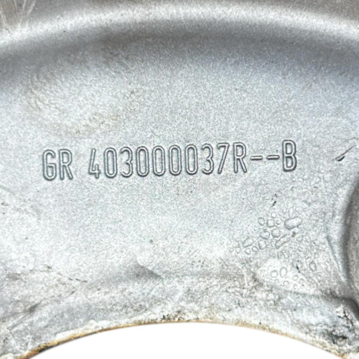 Cerchio In Lega Renault Master III cod.403000037R (5 Fori / 215 / 65 R16) (2014 > ) cod.8200684598 - F&P CRASH SRLS - Ricambi Usati