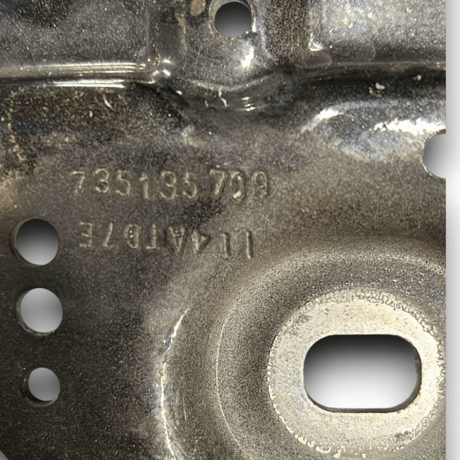 Cerniere Cofano Anteriore Mini Clubman F54 cod:735135709 / 735135809 (2015 > 2024) - F&P CRASH SRLS - Ricambi Usati