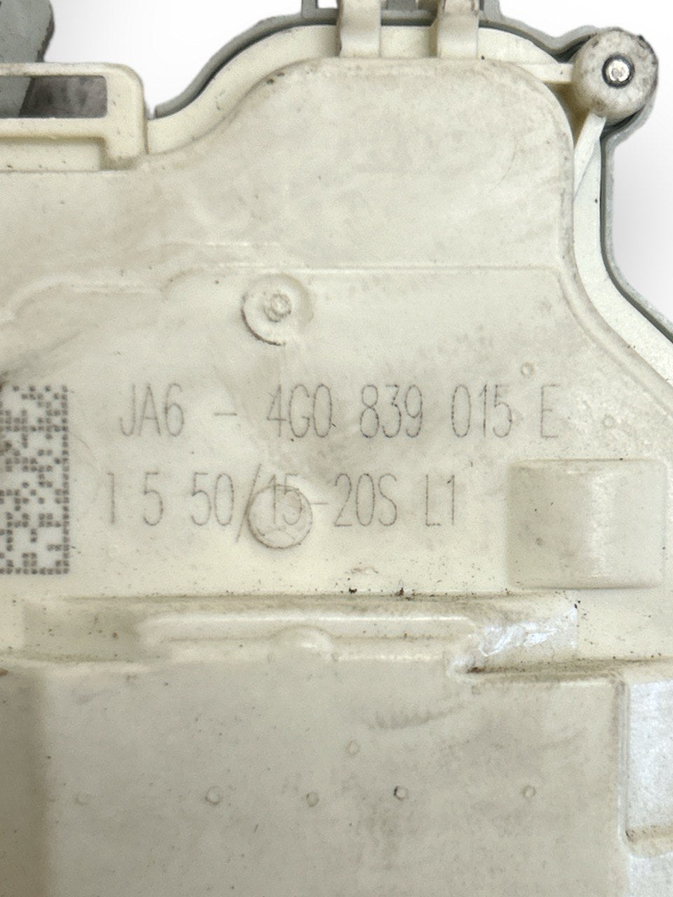 Chiusura Serratura Porta Posteriore Sinistra Audi A6 2.0 Diesel (2015) cod.4G0839015E - F&P CRASH SRLS - Ricambi Usati