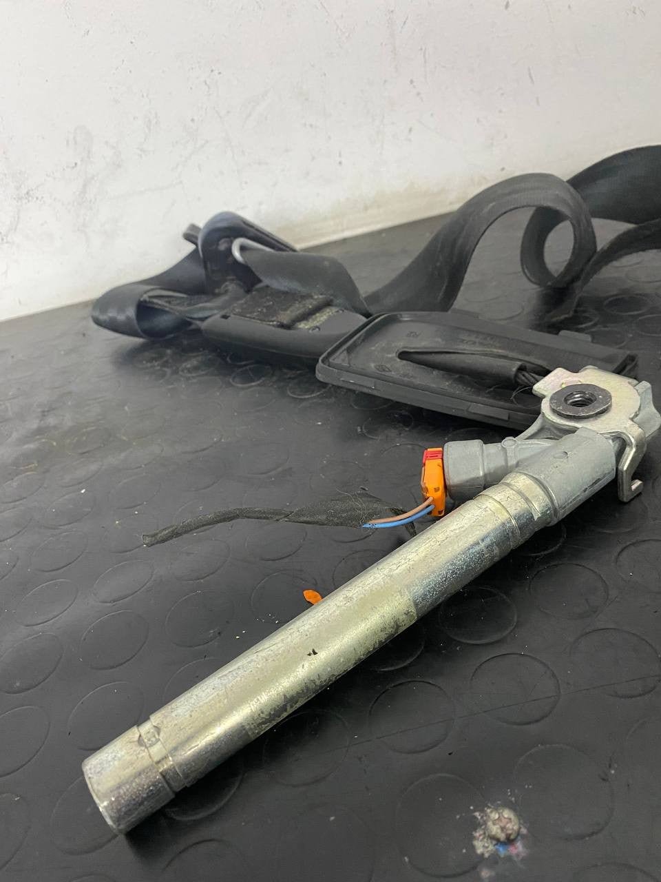 Cintura di sicurezza anteriore destra con pretensionatore Renault Scenic III (2012) cod: 868840015r - F&P CRASH SRLS - Ricambi Usati