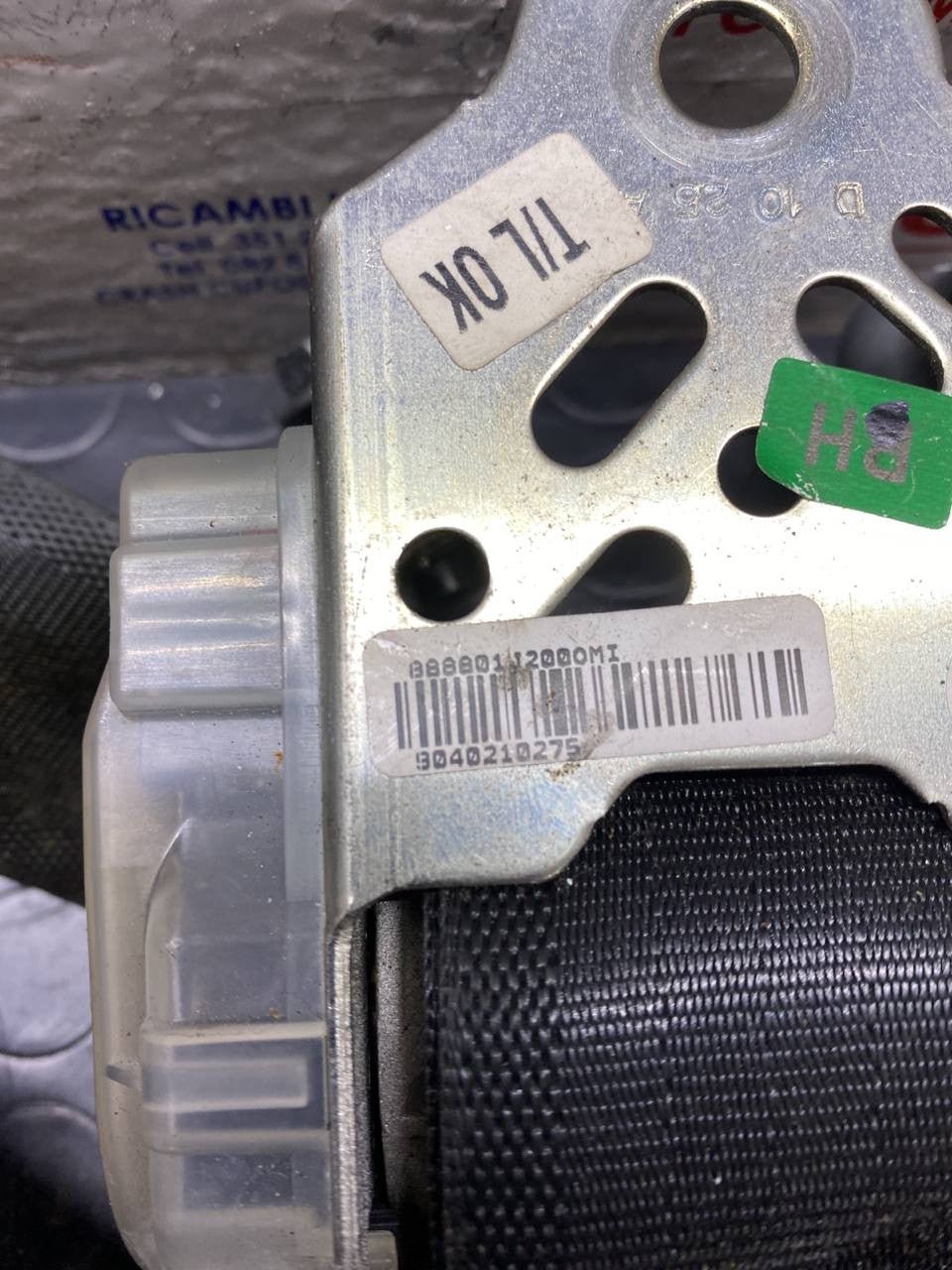 Cintura di sicurezza anteriore destra Hyundai i20 cod:888801j200omi - F&P CRASH SRLS - Ricambi Usati