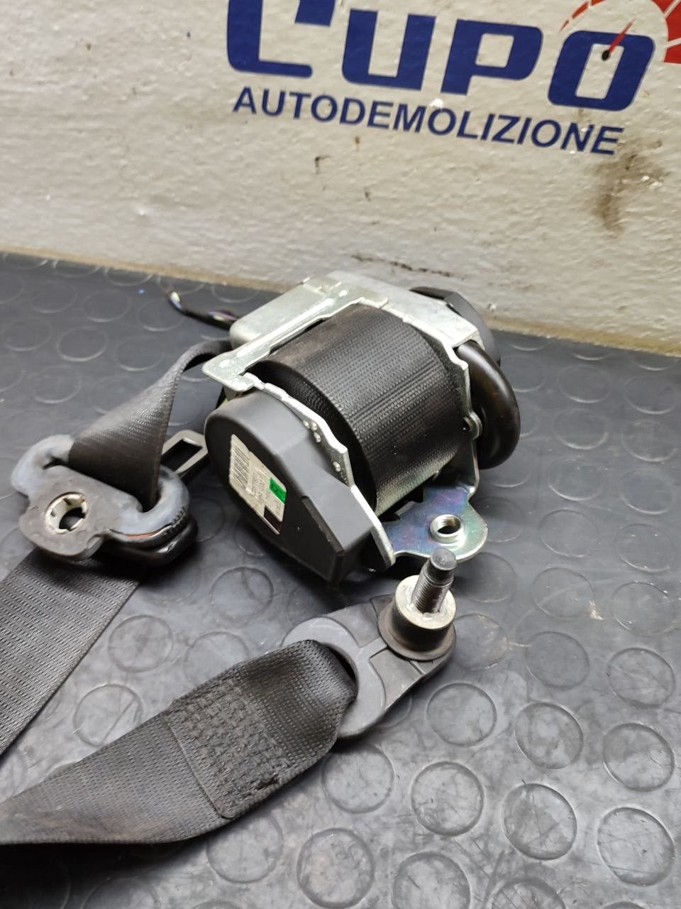 Cintura di sicurezza anteriore destra MERECEDES-BENZ CLASSE A W169 cod: 602876900 - F&P CRASH SRLS - Ricambi Usati