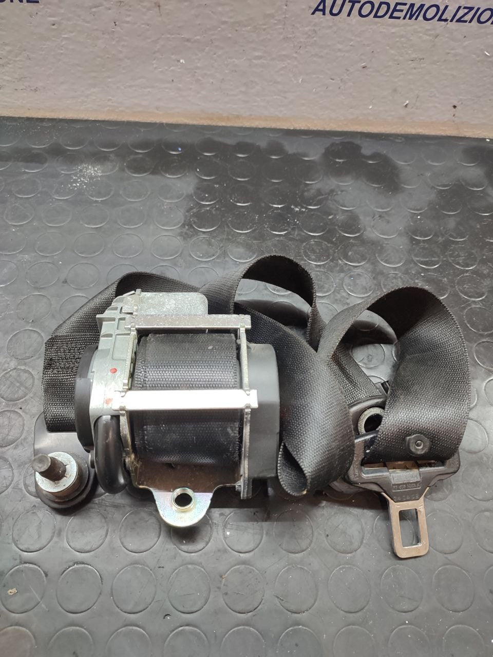 Cintura di sicurezza anteriore sinistra MERCEDES BENZ CLASSE A W169 2.7 cod: 607718000 - F&P CRASH SRLS - Ricambi Usati