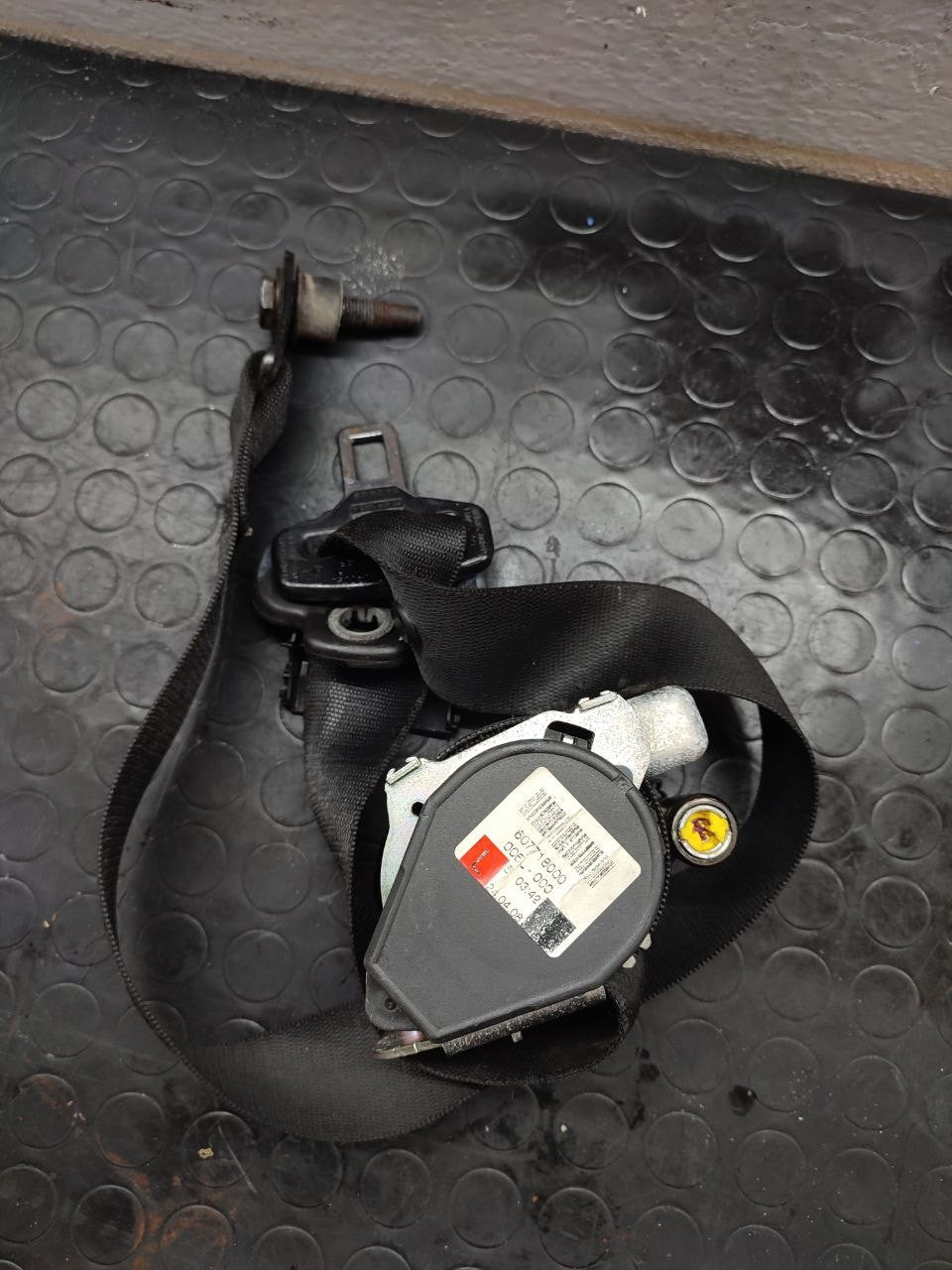 Cintura di sicurezza anteriore sinistra MERCEDES BENZ CLASSE A W169 2.7 cod: 607718000 - F&P CRASH SRLS - Ricambi Usati