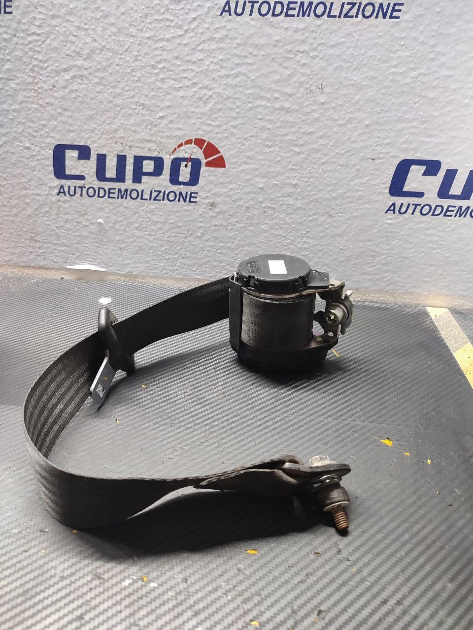 Cintura di sicurezza posteriore Sinistra FIAT PANDA 1.2 (2012) Cod:33031765A - F&P CRASH SRLS - Ricambi Usati