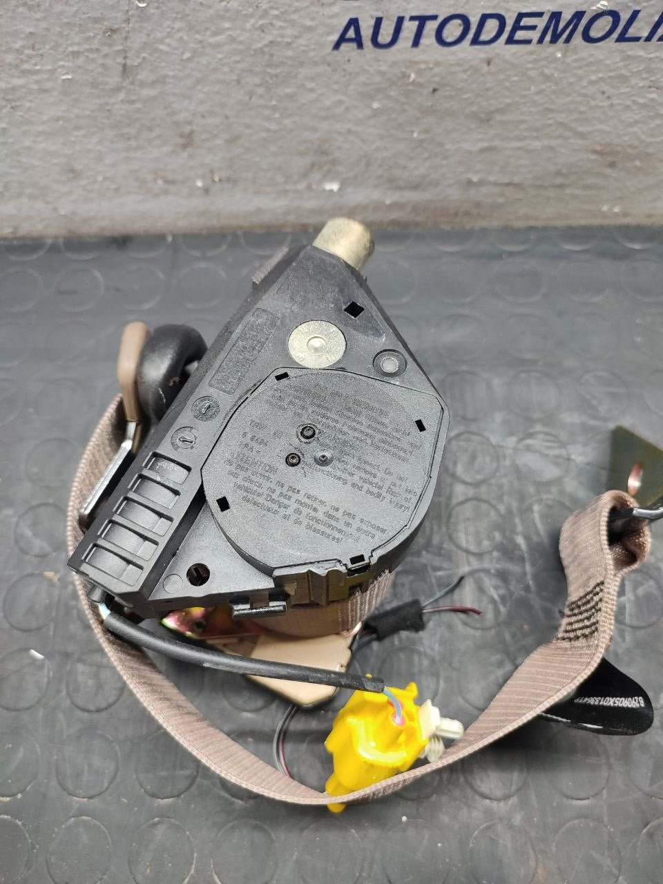 Left Rear Seat Belt Jaguar S-Type (2002) Code: 4R83-F611B69-AAAMB - F&P CRASH SRLS - Used Parts
