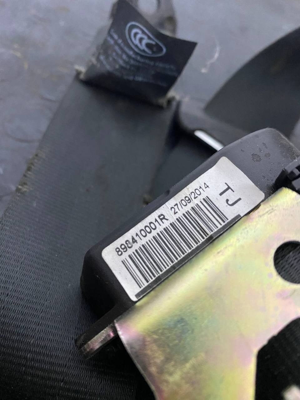 Cintura di sicurezza posteriore sinistra Renault Scenic III (2012) cod: 898410001R - F&P CRASH SRLS - Ricambi Usati