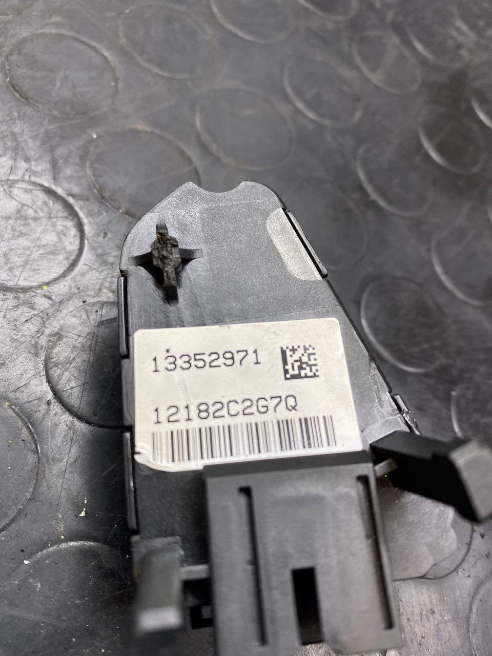 Comandi al volante lato sinistro Opel insignia / astra j cod:13352971 - F&P CRASH SRLS - Ricambi Usati