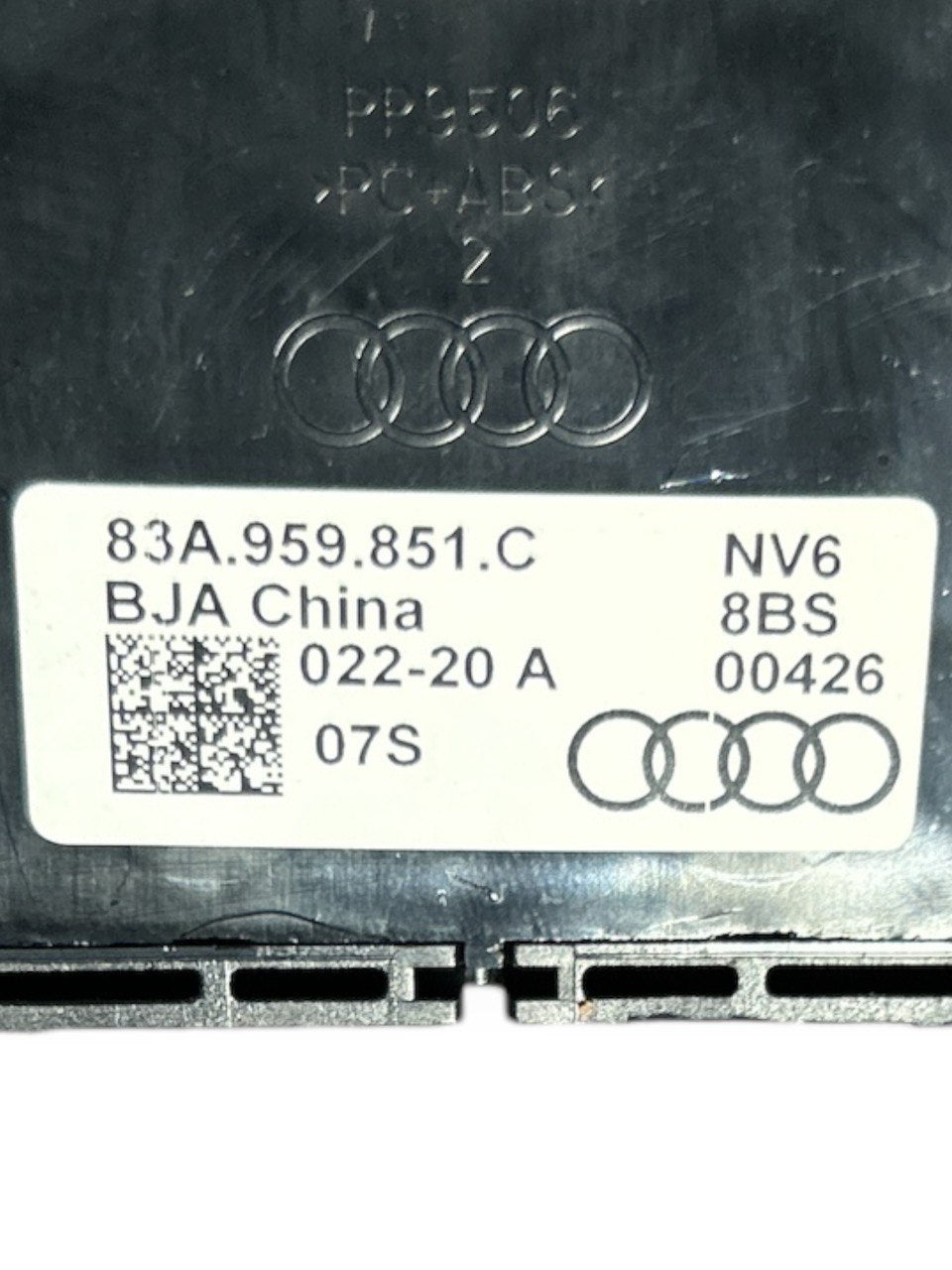 Comandi Alzavetri Anteriore Sinistra Audi Q3 (2018 > ) cod.83A959851C - F&P CRASH SRLS - Ricambi Usati