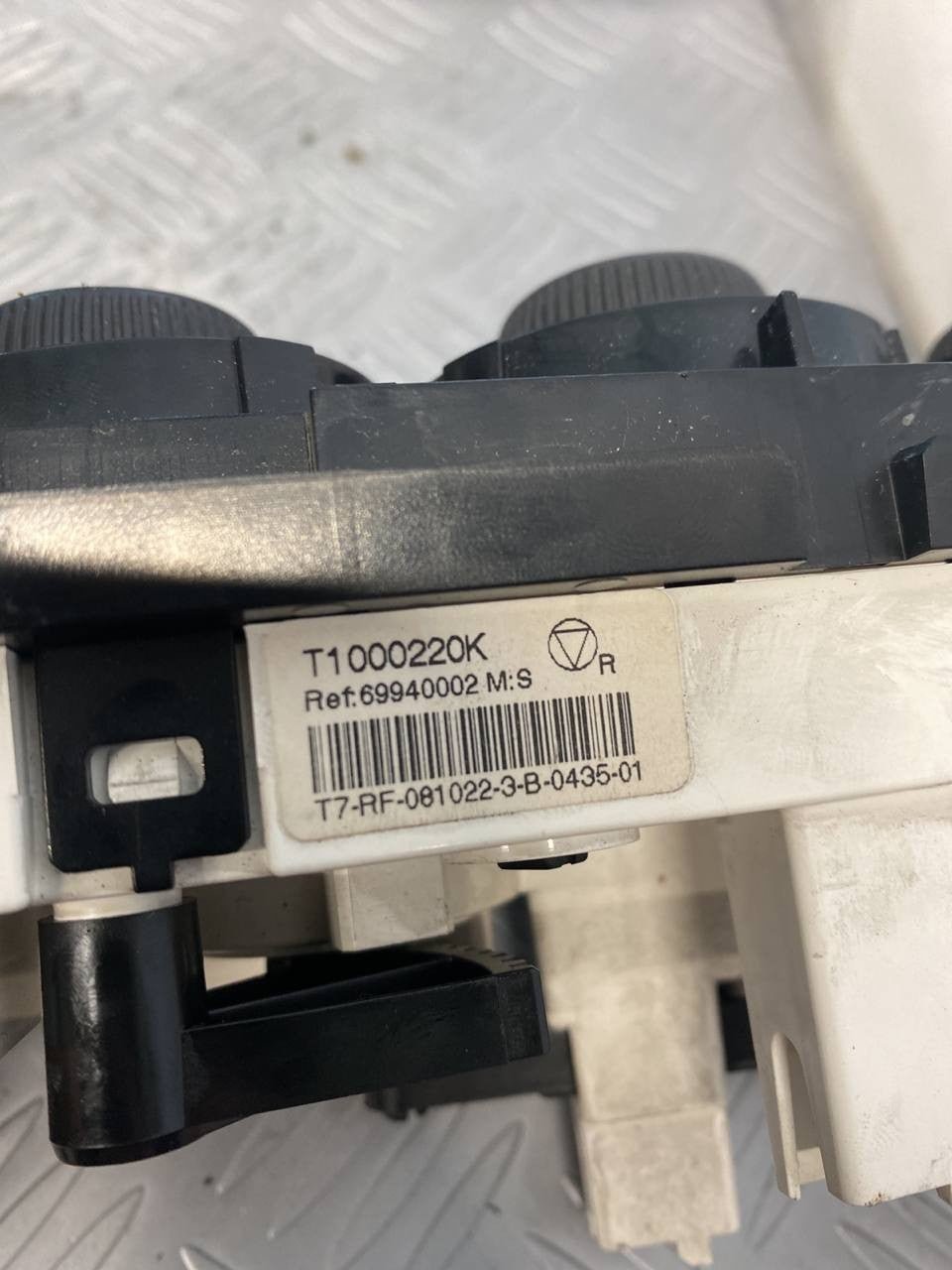 Comandi aria condizionata clima Peugeot 308 cod:t1000220k - F&P CRASH SRLS - Ricambi Usati