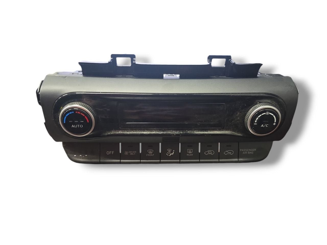 Automatic Climate Control Commands Hyundai Kona Code: 97250 - CMAD0 1.6 Petrol - Hybrid (2017>) - F&P CRASH SRLS - Used Spare Parts