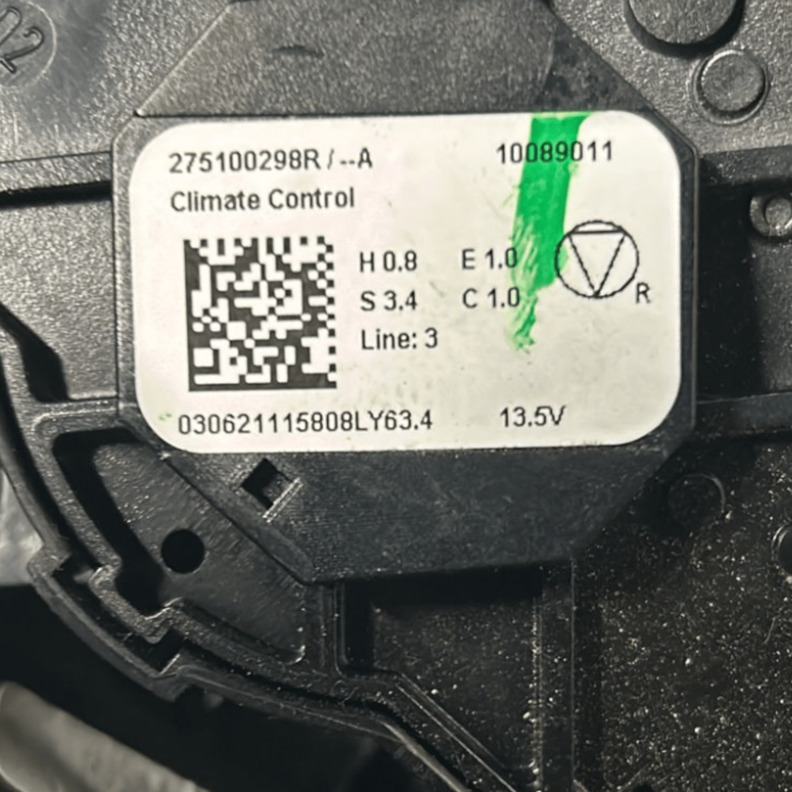 Comandi Clima Dacia Sandero cod:275100298R (2020 >) - F&P CRASH SRLS - Ricambi Usati