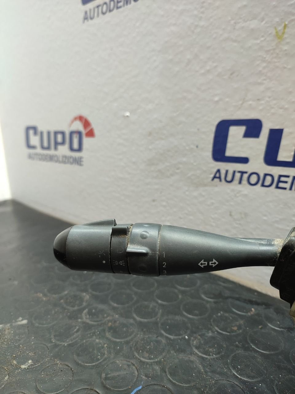 SMART FOURFOR I series 1.5 (2005) light deviation commands - F&P CRASH SRLS - Used Spare Parts